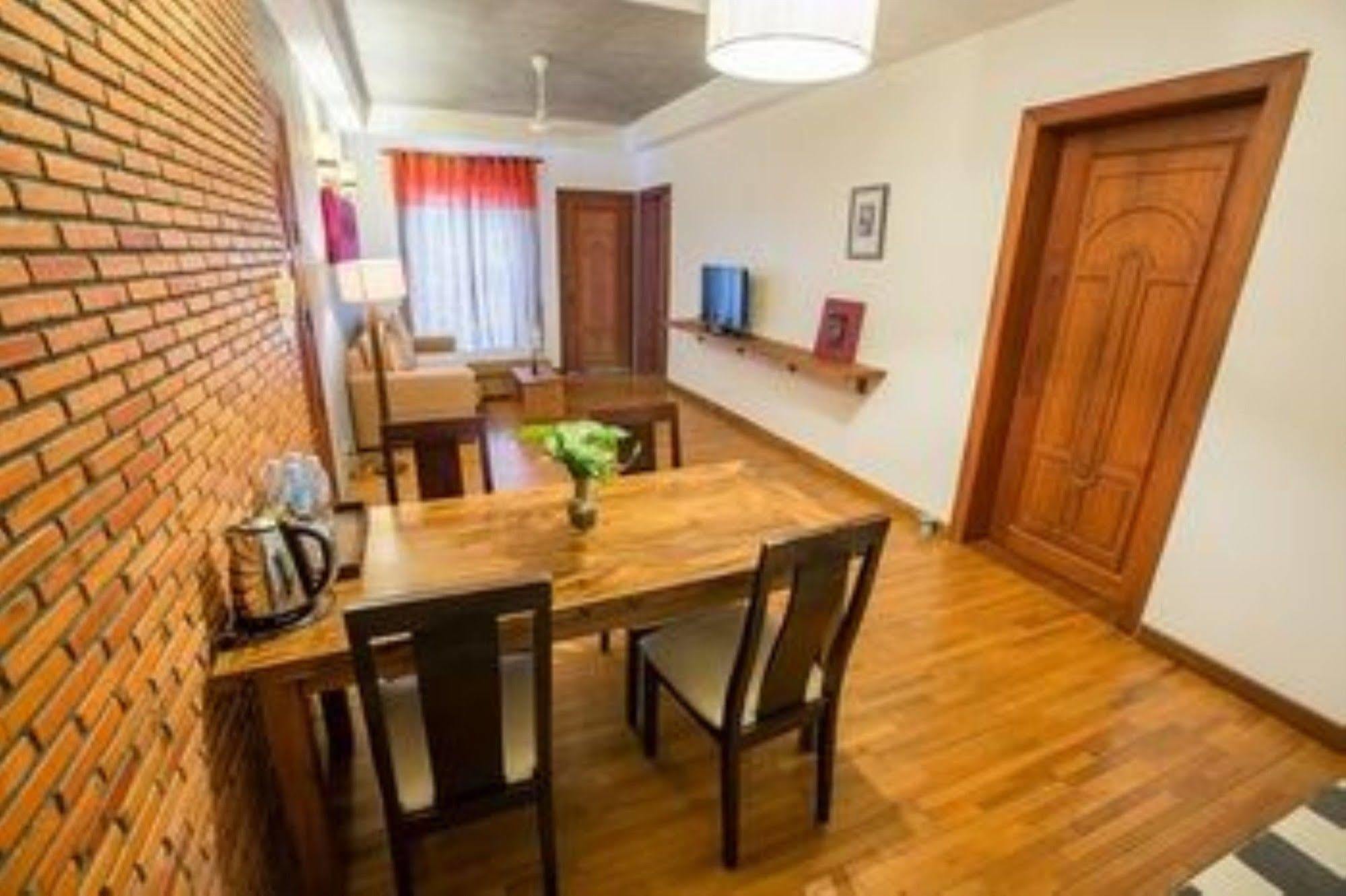 Casa Villa Independence Phnom Penh Exterior foto
